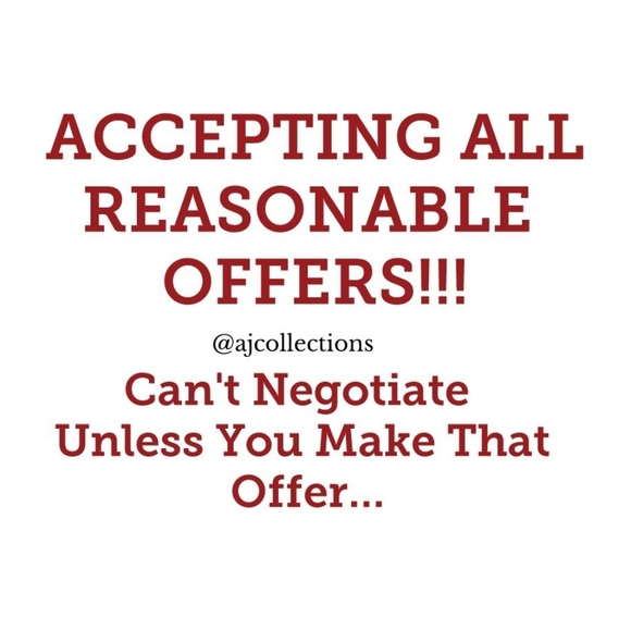 BCBGMaxAzria Top - Picture 13 of 14